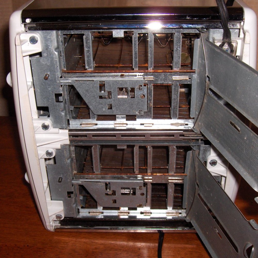 Toaster 1-4 Slice, Kenmore Toastmaster Cool Steel 01065C - Picture 9 of 9